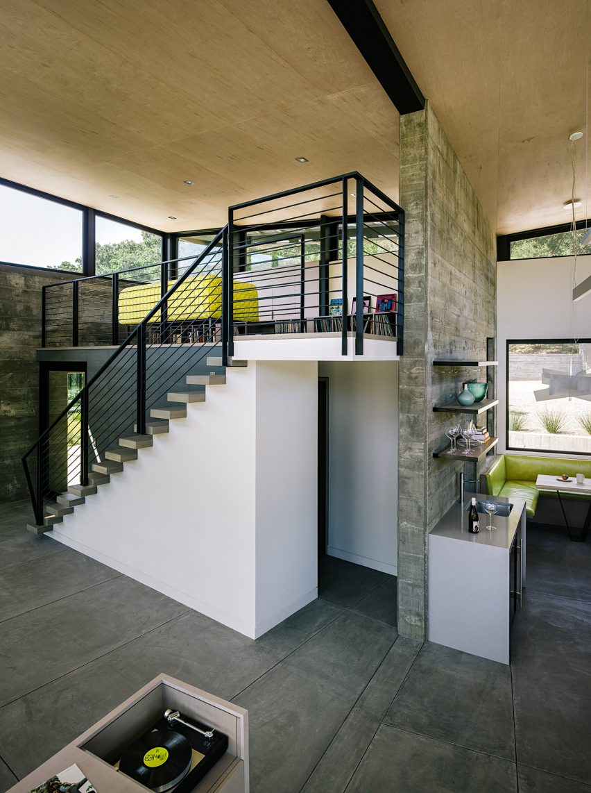 Butterfly House by Feldman Architecture