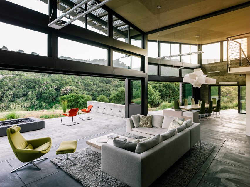 Butterfly House by Feldman Architecture