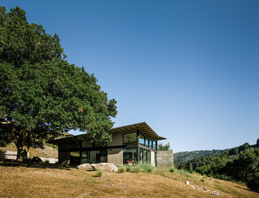 Butterfly House by Feldman Architecture