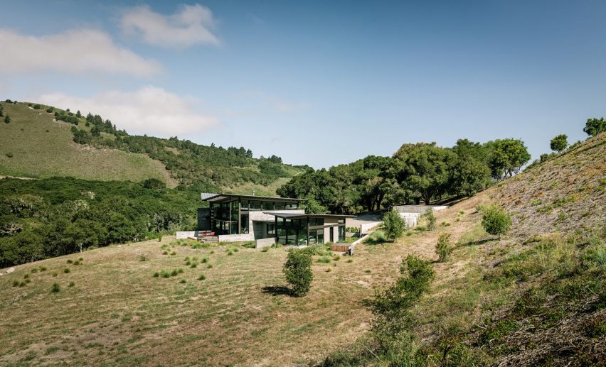 Butterfly House by Feldman Architecture