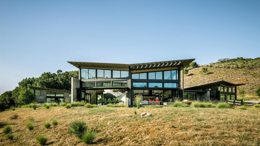 Butterfly House by Feldman Architecture