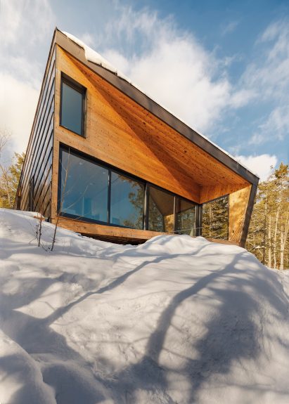 Cabin on a Rock by I-Kanda Architects