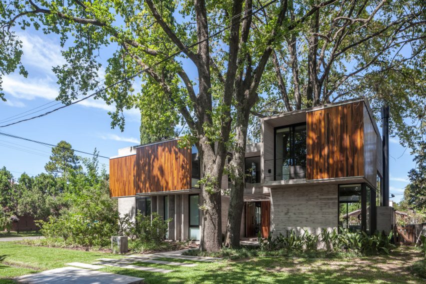 Casa Aranzazu by Besonías Almeida arquitectos