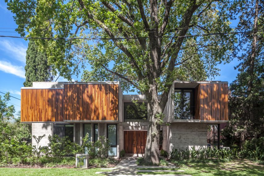 Casa Aranzazu by Besonías Almeida arquitectos