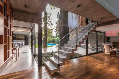 Casa Aranzazu by Besonías Almeida arquitectos