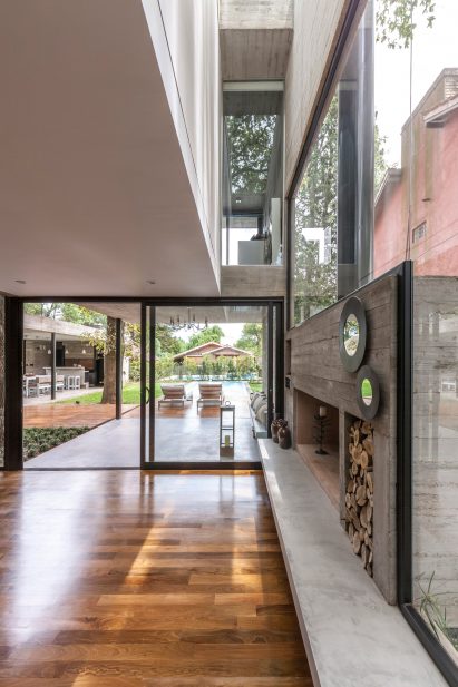 Casa Aranzazu by Besonías Almeida arquitectos