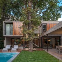 Casa Aranzazu by Besonías Almeida arquitectos