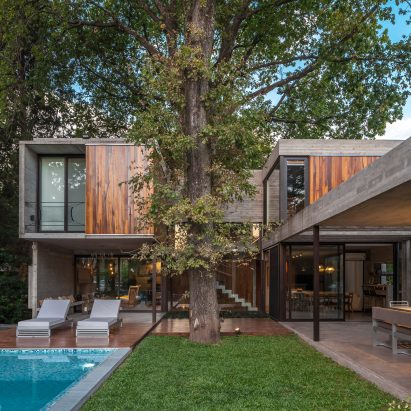 Casa Aranzazu by Besonías Almeida arquitectos