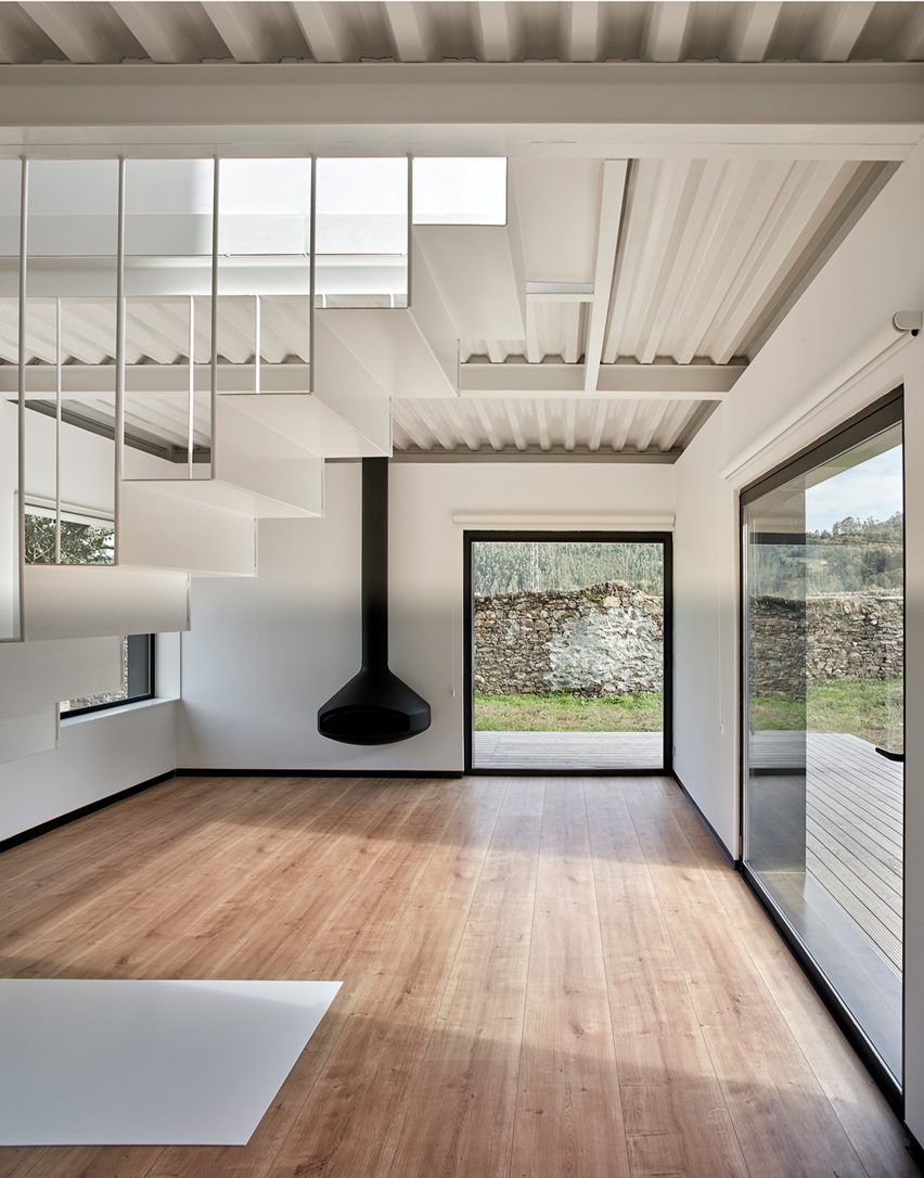 Casa Montaña by Baragaño Architects