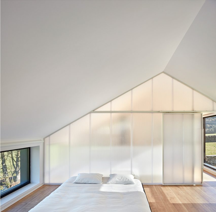 Casa Montaña by Baragaño Architects