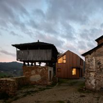 Casa Montaña by Baragaño Architects