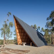 Open-air chapel designed by Plano Humano Arquitectos to resemble Scout’s tent