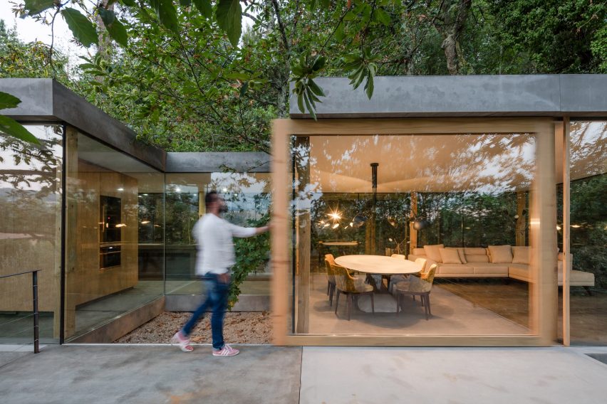 Cloaked House by Ernesto Pereira