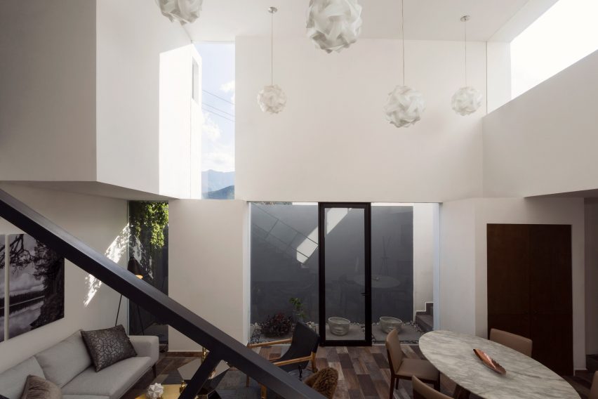 Cloud House by Arquidromo