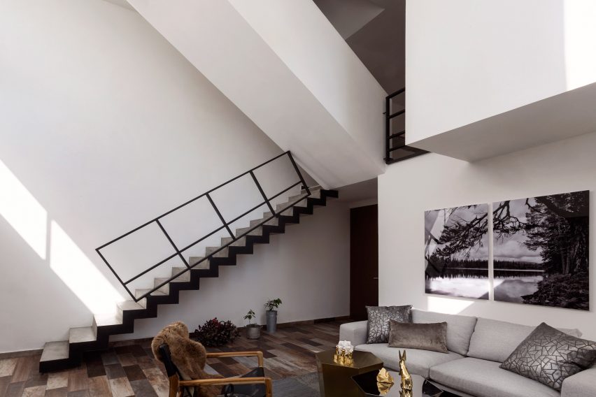 Cloud House by Arquidromo