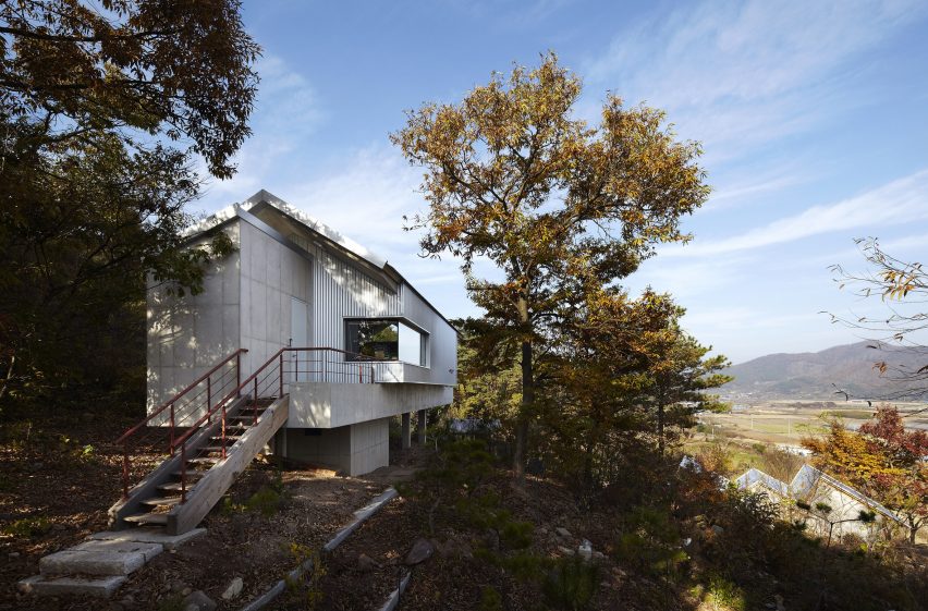 Forest and House by JHWIROJE Architects & Planners