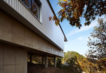 Forest and House by JHWIROJE Architects & Planners