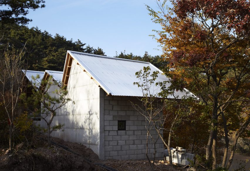 Forest and House by JHWIROJE Architects & Planners