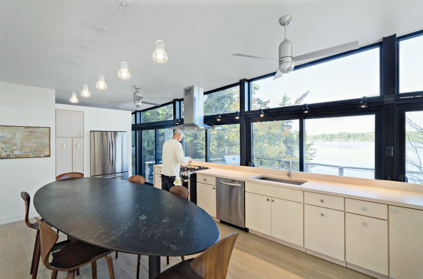Kiss House by Lazor Office
