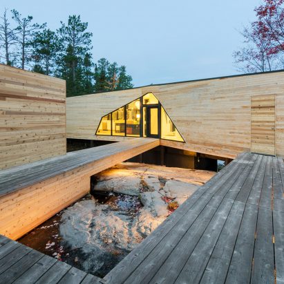 Kiss House by Lazor Office