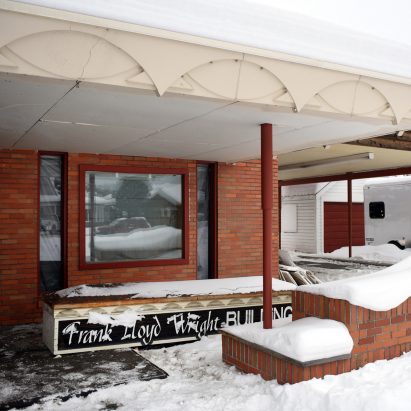 Bulldozer demolishes Frank Lloyd Wright medical centre in Montana