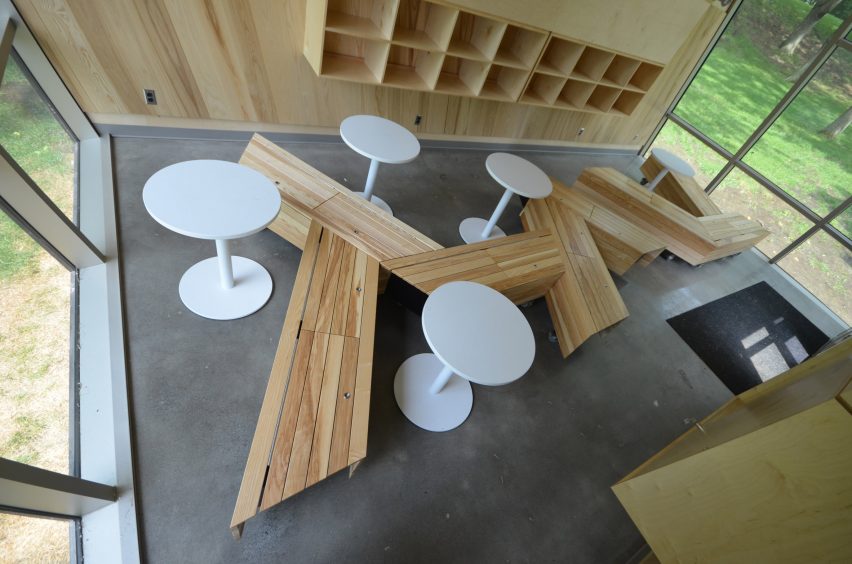 Mount-Royal Kiosks by Atelier Urban Face