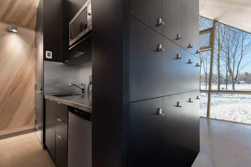Mount-Royal Kiosks by Atelier Urban Face