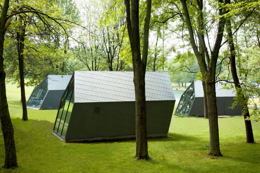 Mount-Royal Kiosks by Atelier Urban Face