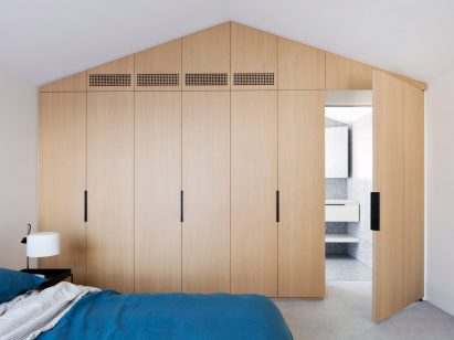 Port Melbourne House by Pandolfini Architects