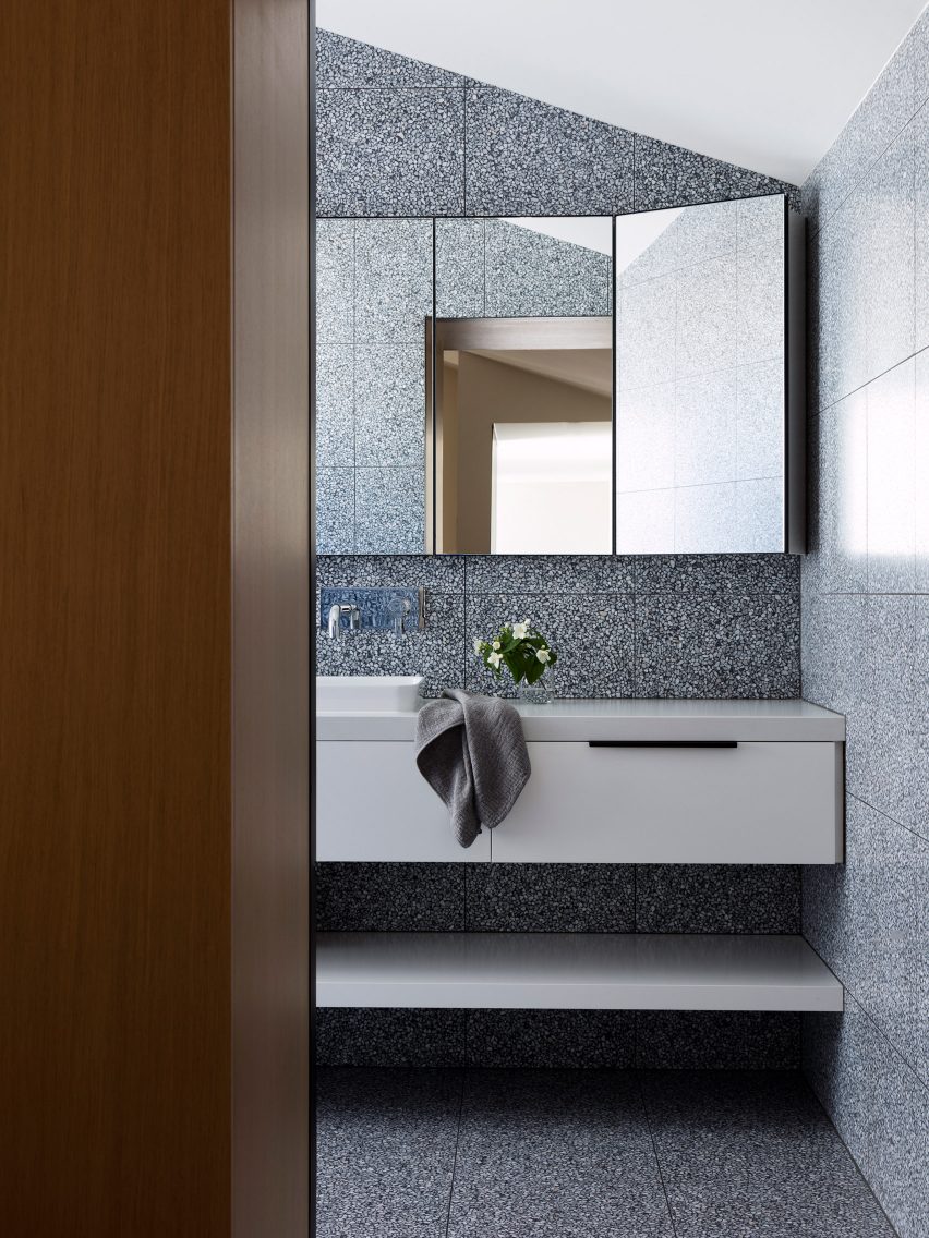 Port Melbourne House by Pandolfini Architects