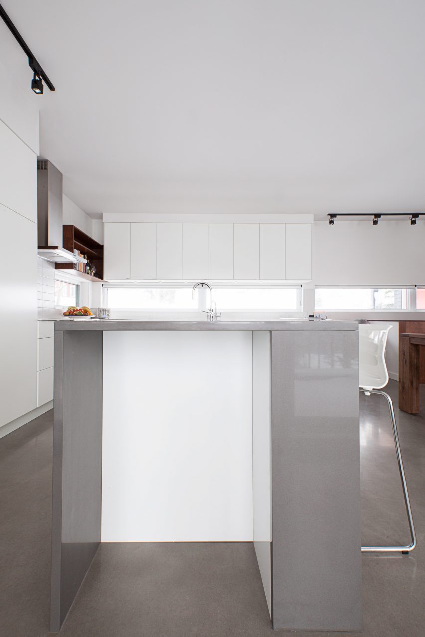 Ski lodge by Kl.tz Design and DKA Architecte