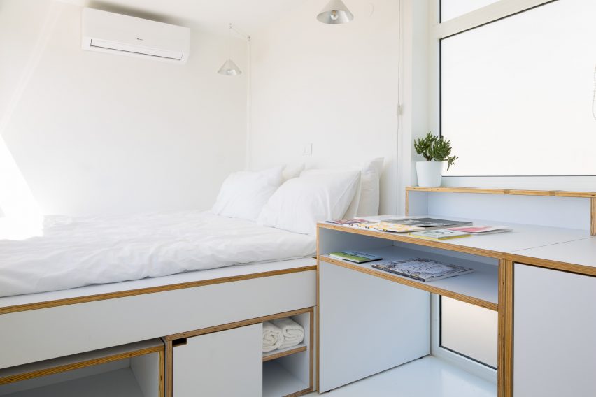 Shoe Box Apartment by Elie Metn