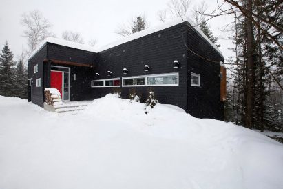 Ski lodge by Kl.tz Design and DKA Architecte
