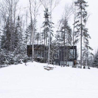 Ski lodge by Kl.tz Design and DKA Architecte