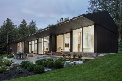 The Slender House by MU Architecture