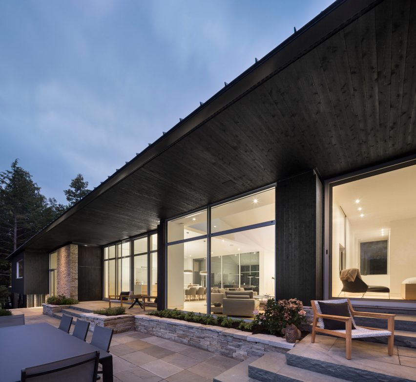 The Slender House by MU Architecture