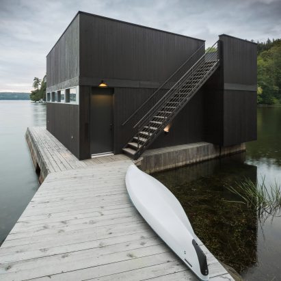 The Slender House by MU Architecture