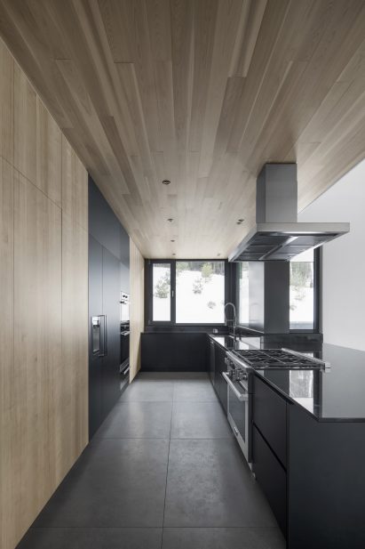 Villa Vingt by Bourgeois Lechasseur architects