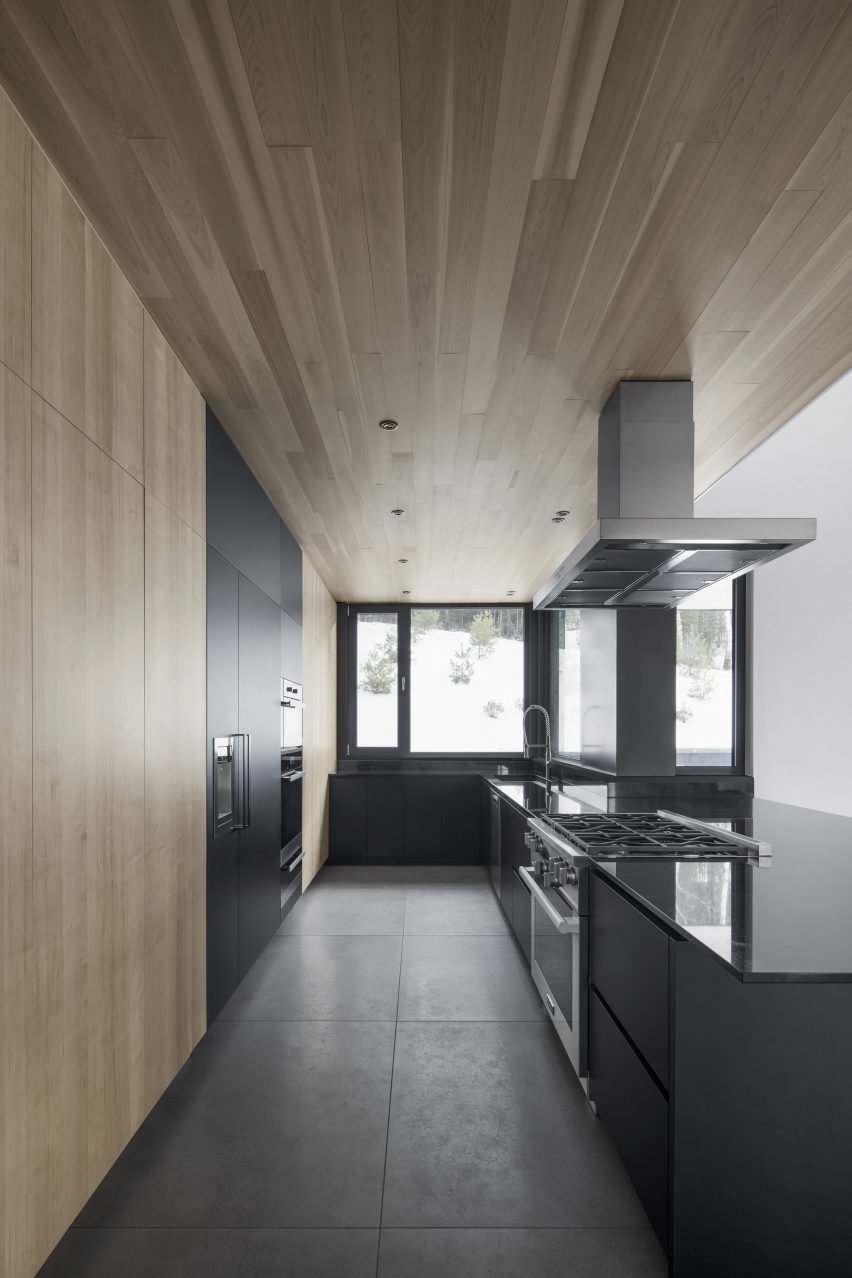 Villa Vingt by Bourgeois Lechasseur architects