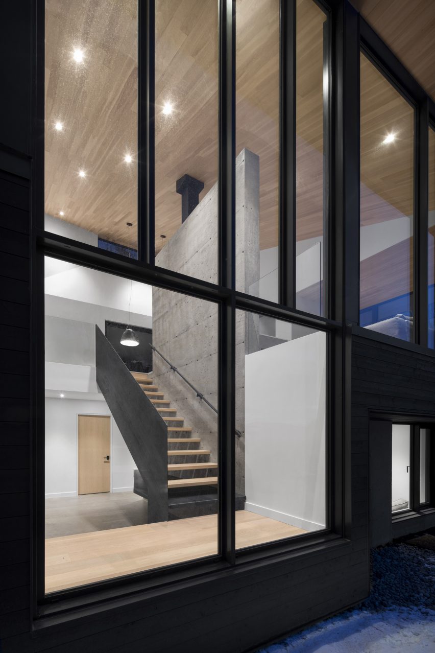 Villa Vingt by Bourgeois Lechasseur architects