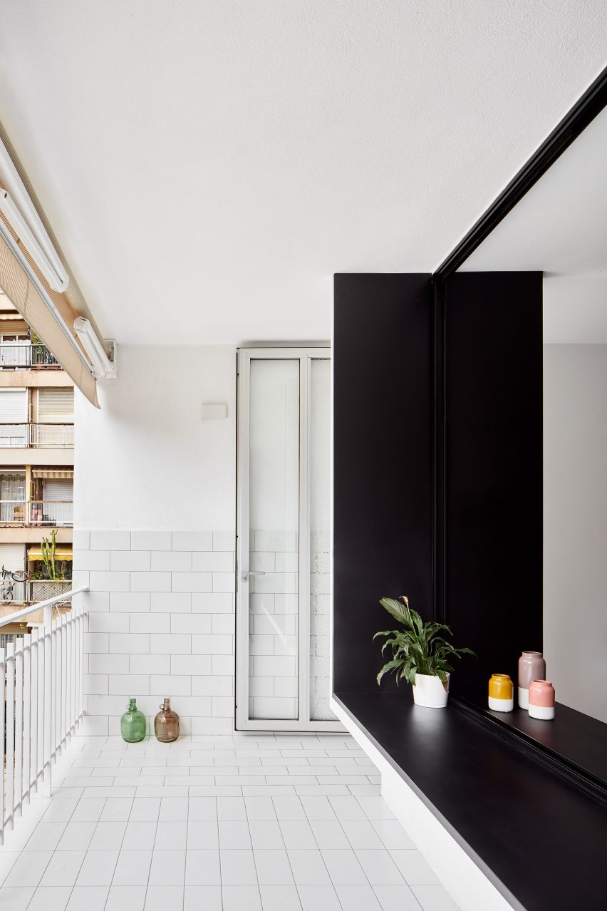 Villarroel apartment by Raul Sanchez Architects