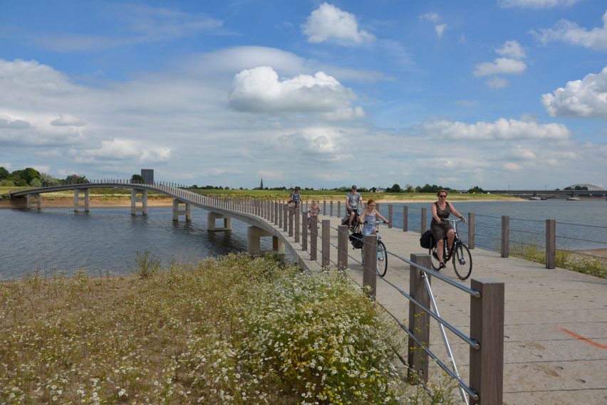 Zalige bridge by Next Architects