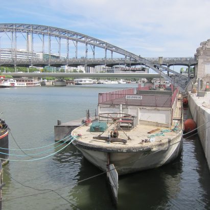 Le Corbusier-designed barge sinks in Seine flooding