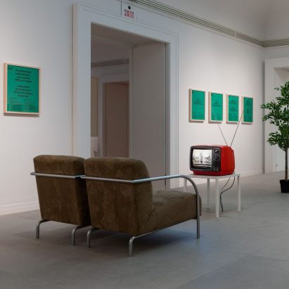 “Can modernism be explained without an architectural education?”
