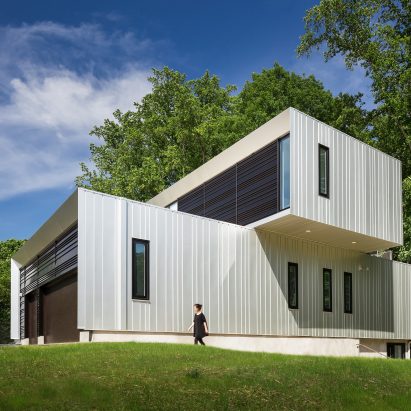 Bridge House by Höweler + Yoon
