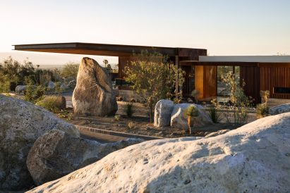 Desert Palisades Guardhouse by Studio AR+D