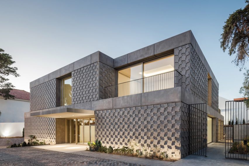 Egypt Embassy in Lisbon by Promontorio Architects