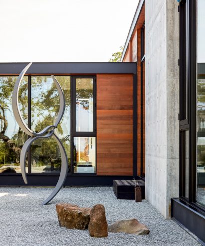 Forty-One Oaks by Field Architecture