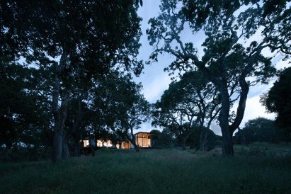 Forty-One Oaks by Field Architecture