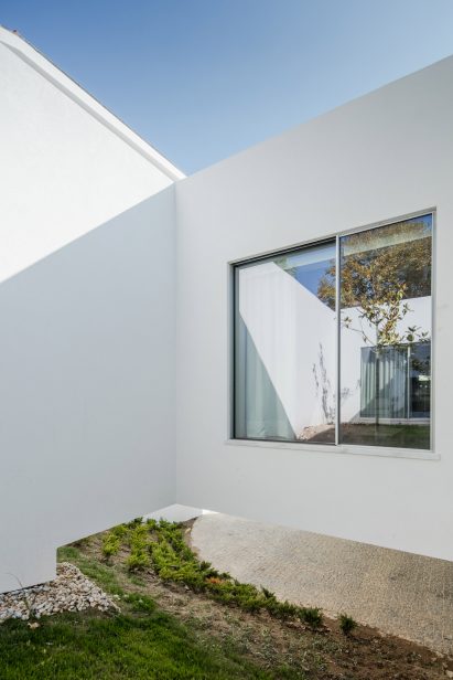 House ED&JO by NOARQ